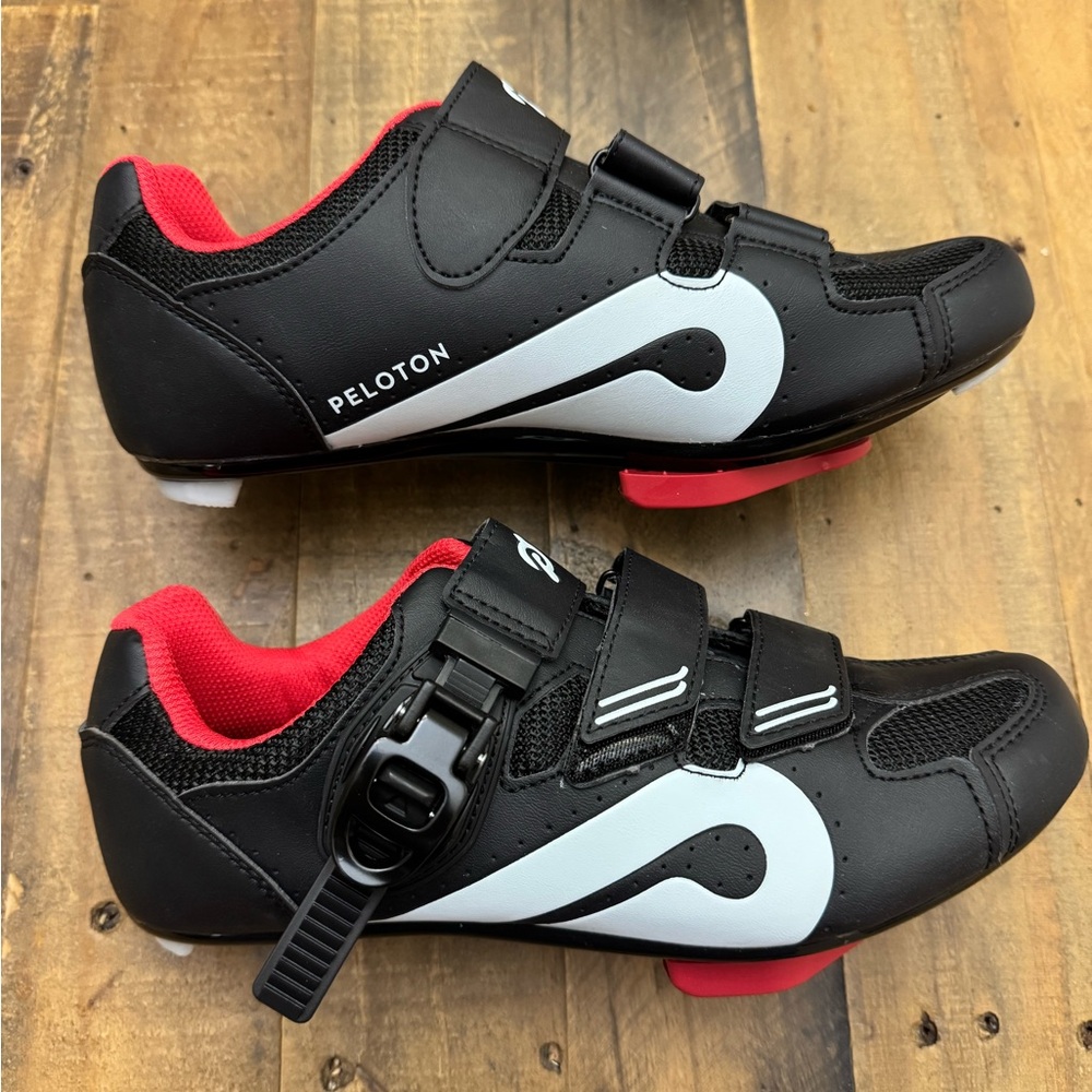 LIKE NEW Peloton Cycling Shoes